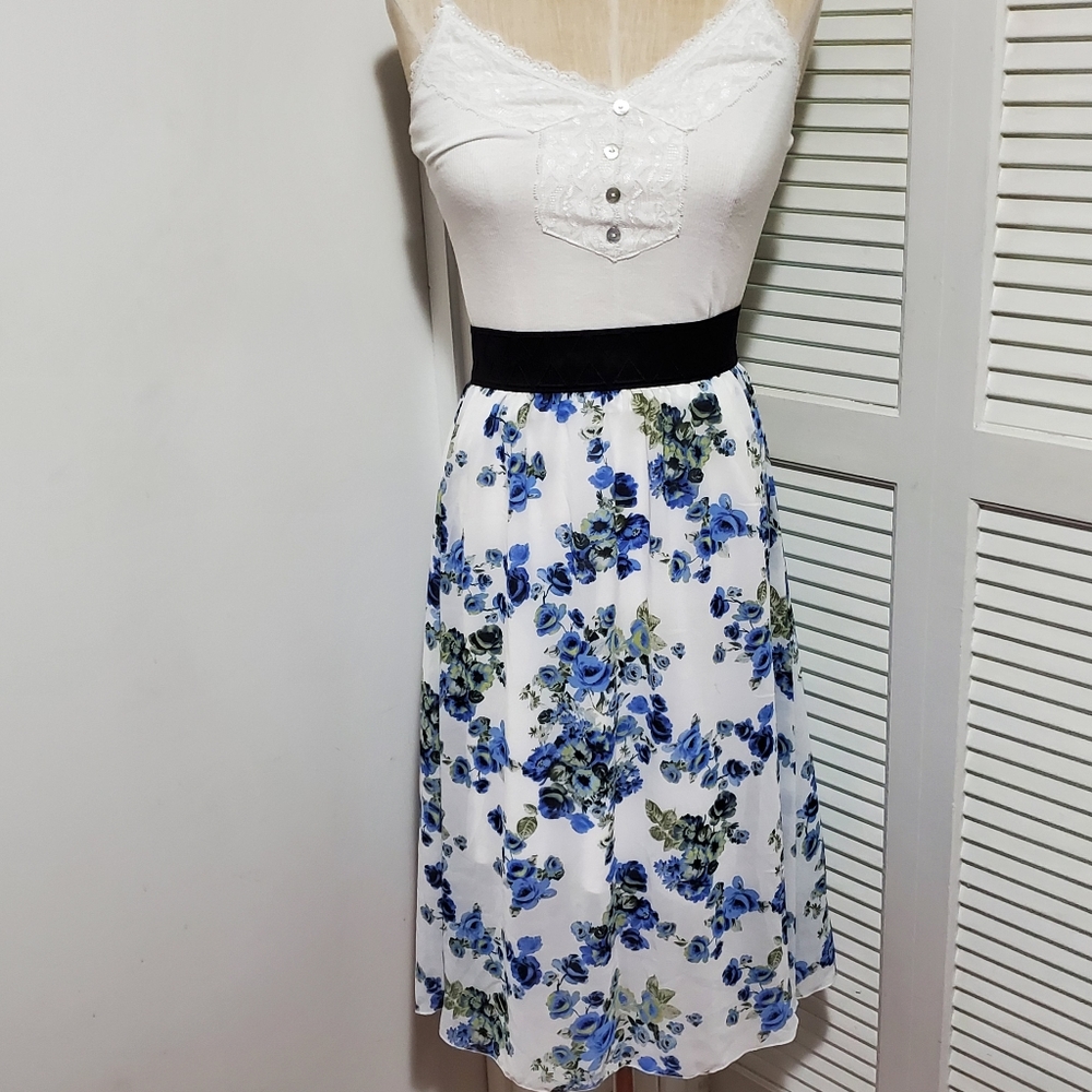 Floral Lola tulle midi skirt